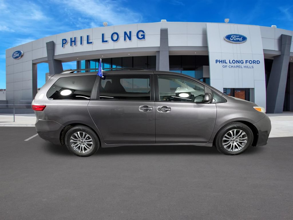 Used 2020 Toyota Sienna XLE FWD image 6