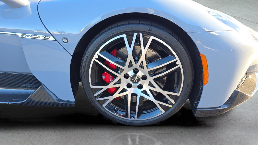 Used 2023 Maserati MC20 Spyder image 13