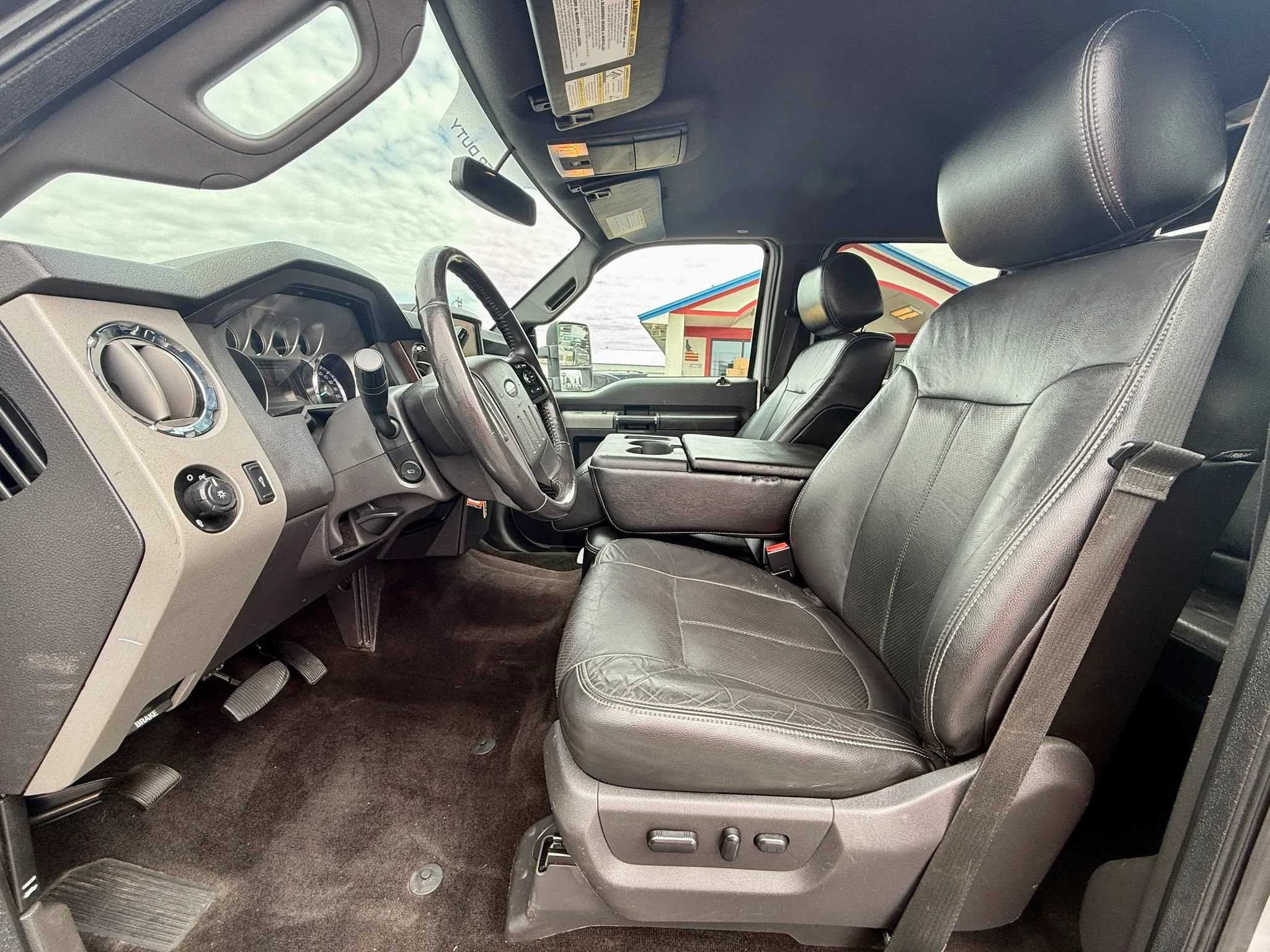 Used 2014 Ford F350 Lariat w/ Lariat Interior Package AWD/4WD image 9