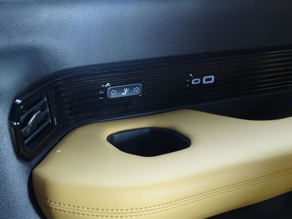 New 2024 Jeep Grand Wagoneer L Series III w/ Rear Seat Video Group 1 image 46