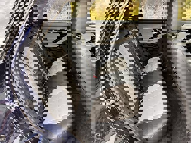 Used 2022 Land Rover Range Rover Evoque R-Dynamic S image 28