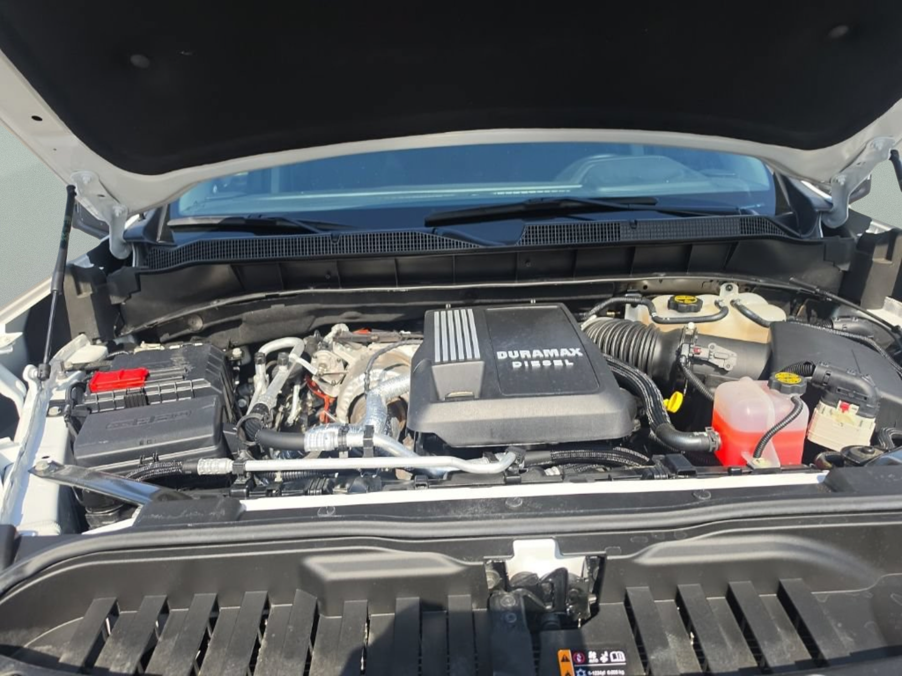 Used 2025 Chevrolet Silverado 1500 LT RWD image 11