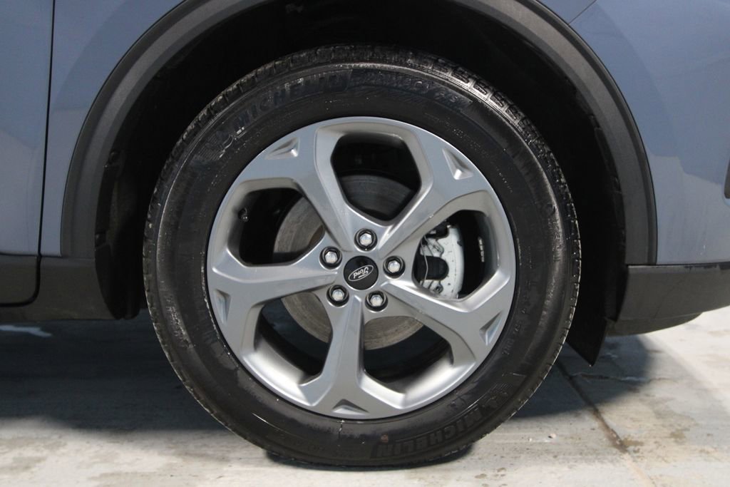 Used 2025 Ford Escape ST-Line w/ Equipment Group 301A image 36