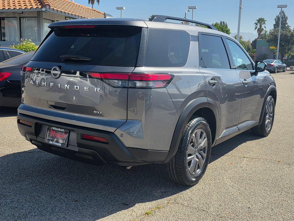 Used 2024 Nissan Pathfinder SV FWD image 5