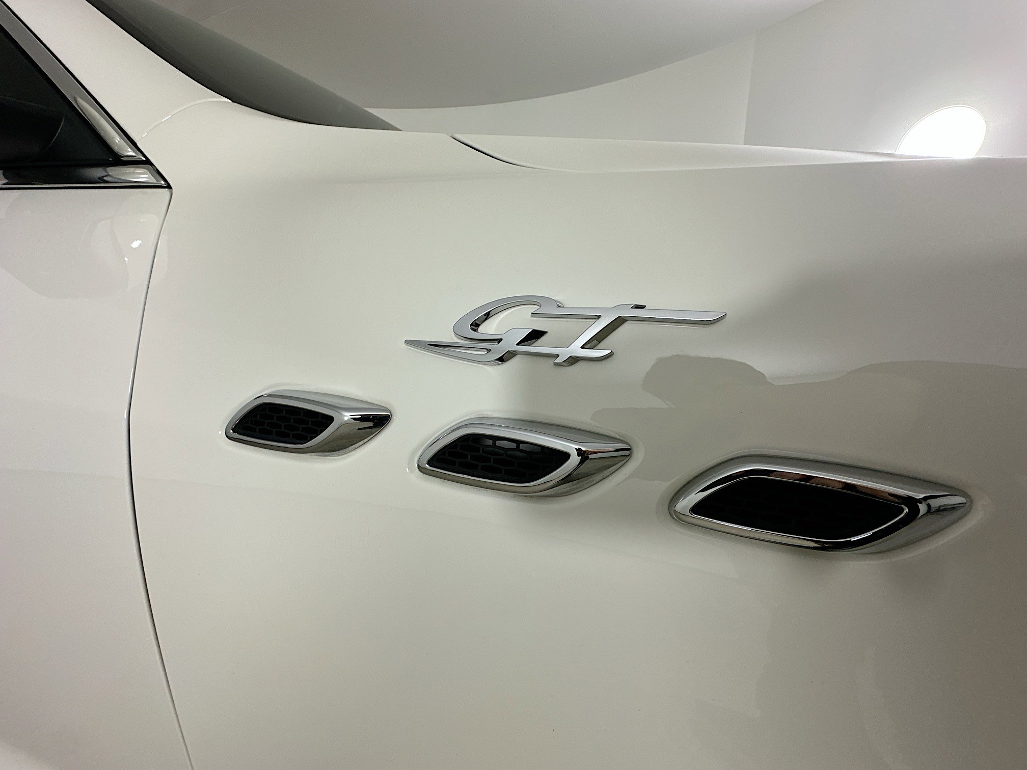 Used 2022 Maserati Levante GT image 9