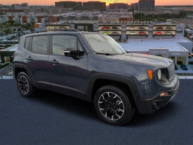 Certified 2023 Jeep Renegade Latitude w/ Sun/Sound Group AWD/4WD video 1