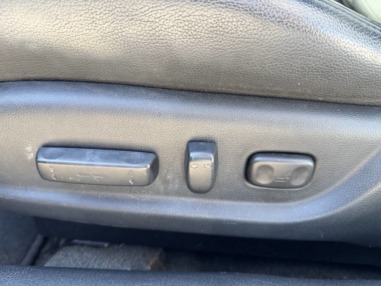 Used 2011 Honda Accord EX-L image 11