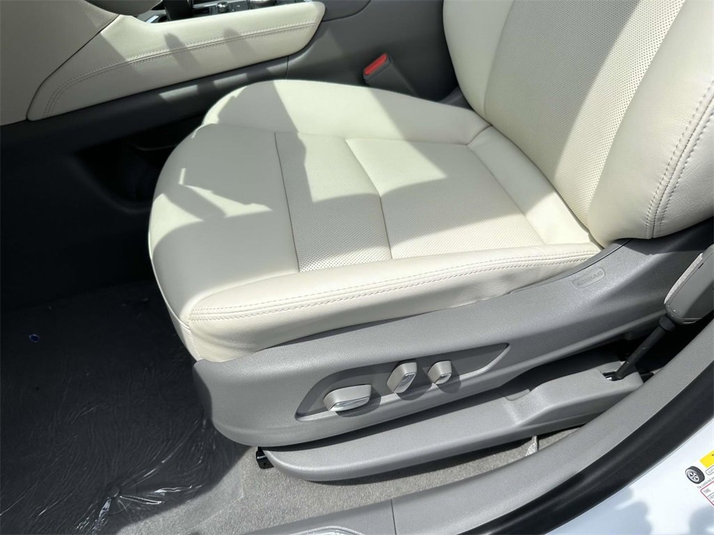 New 2025 Cadillac XT5 Premium Luxury image 15