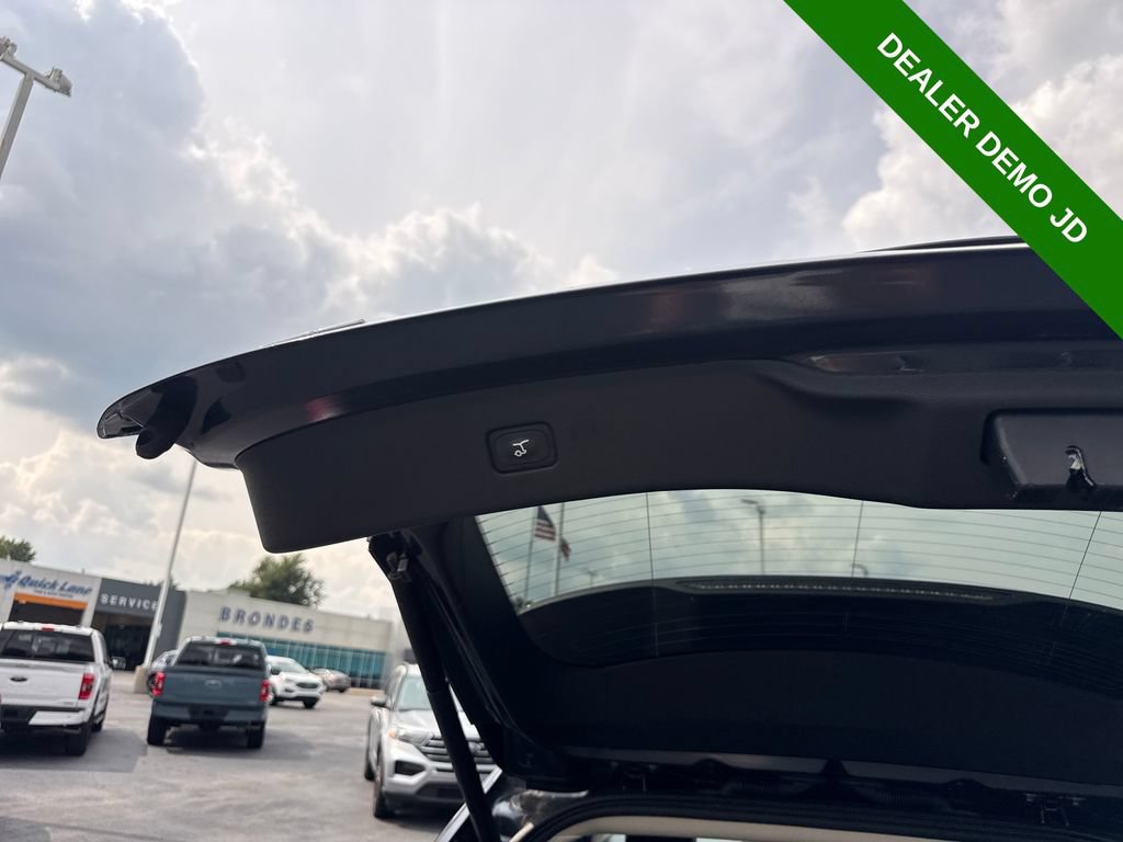 Used 2024 Ford Edge SEL w/ Convenience Package AWD/4WD image 12
