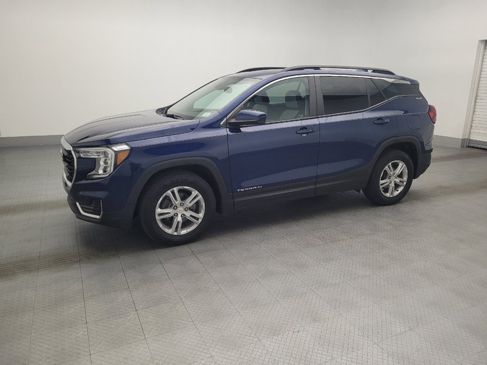 Used 2022 GMC Terrain SLE w/ Driver Convenience Package image 2
