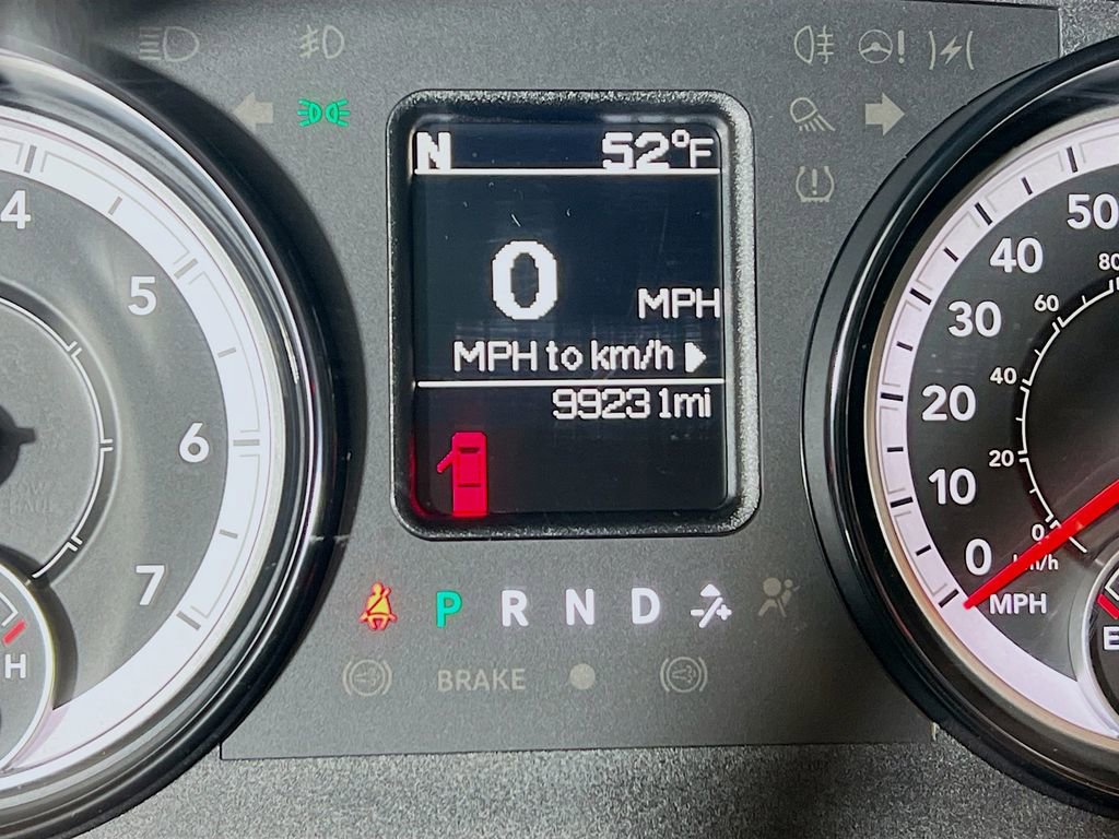 Used 2017 RAM 2500 Tradesman w/ Chrome Appearance Group image 12