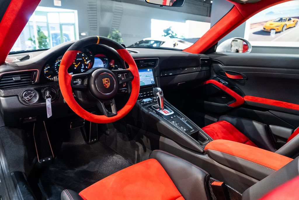 Used 2018 Porsche 911 GT2 RS RWD image 27