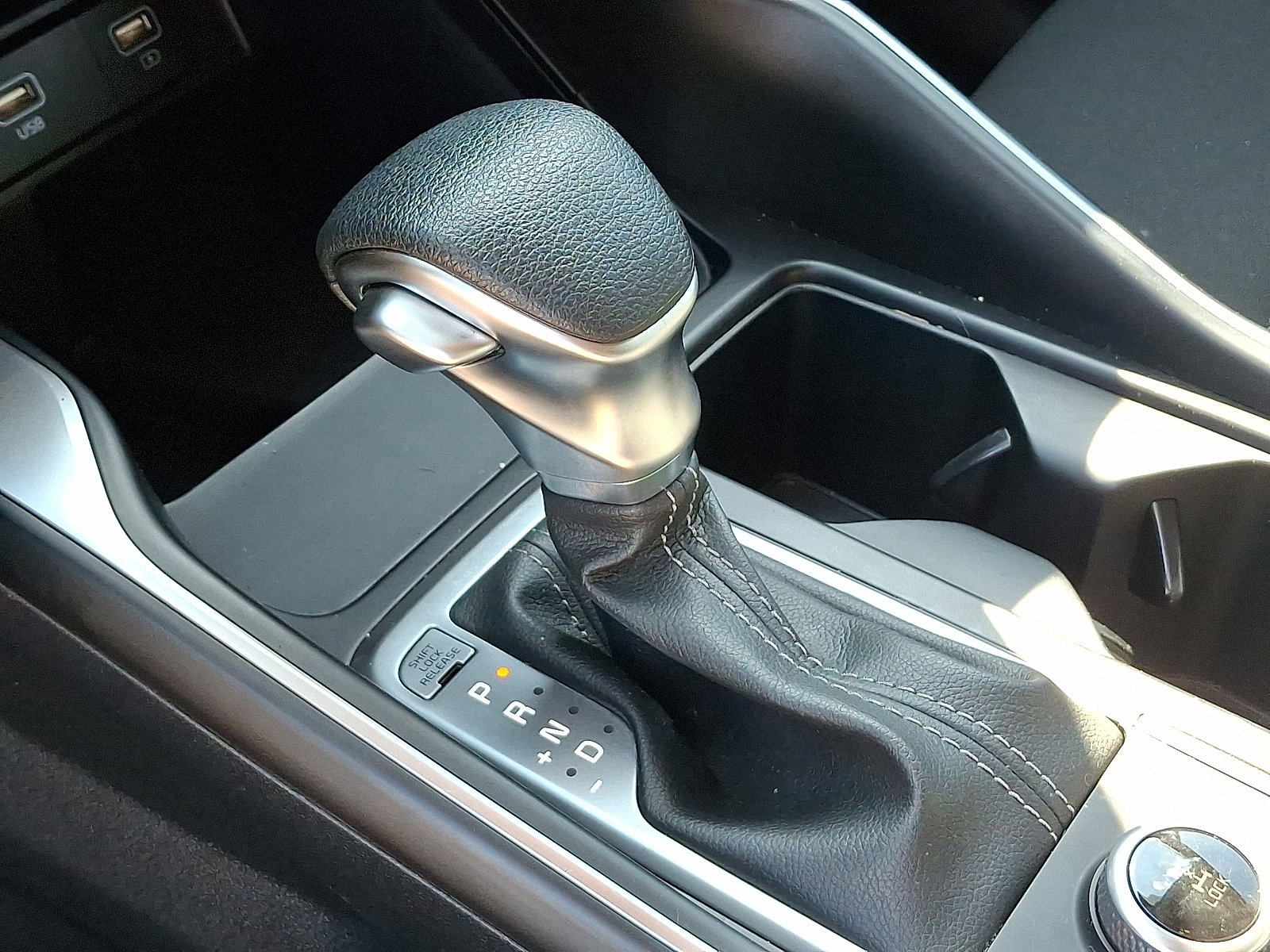 Used 2022 Kia Sorento LX image 14