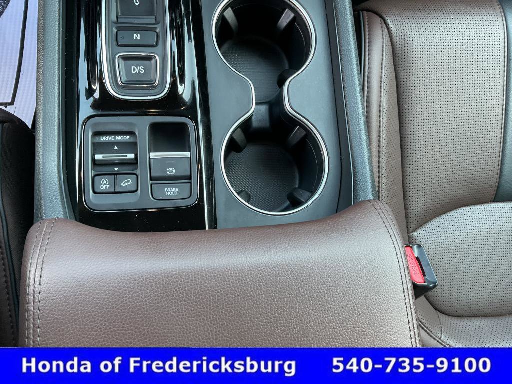 Certified 2025 Honda Pilot Elite image 42