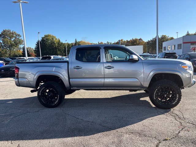 Used 2021 Toyota Tacoma SR AWD/4WD image 3