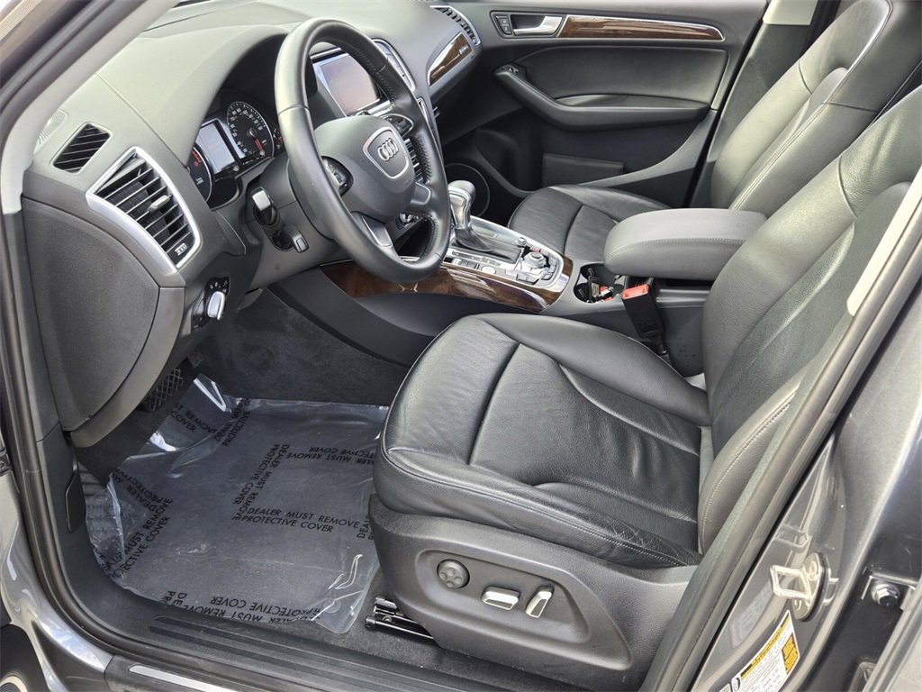 Used 2016 Audi Q5 2.0T Premium Plus w/ Technology Package image 11