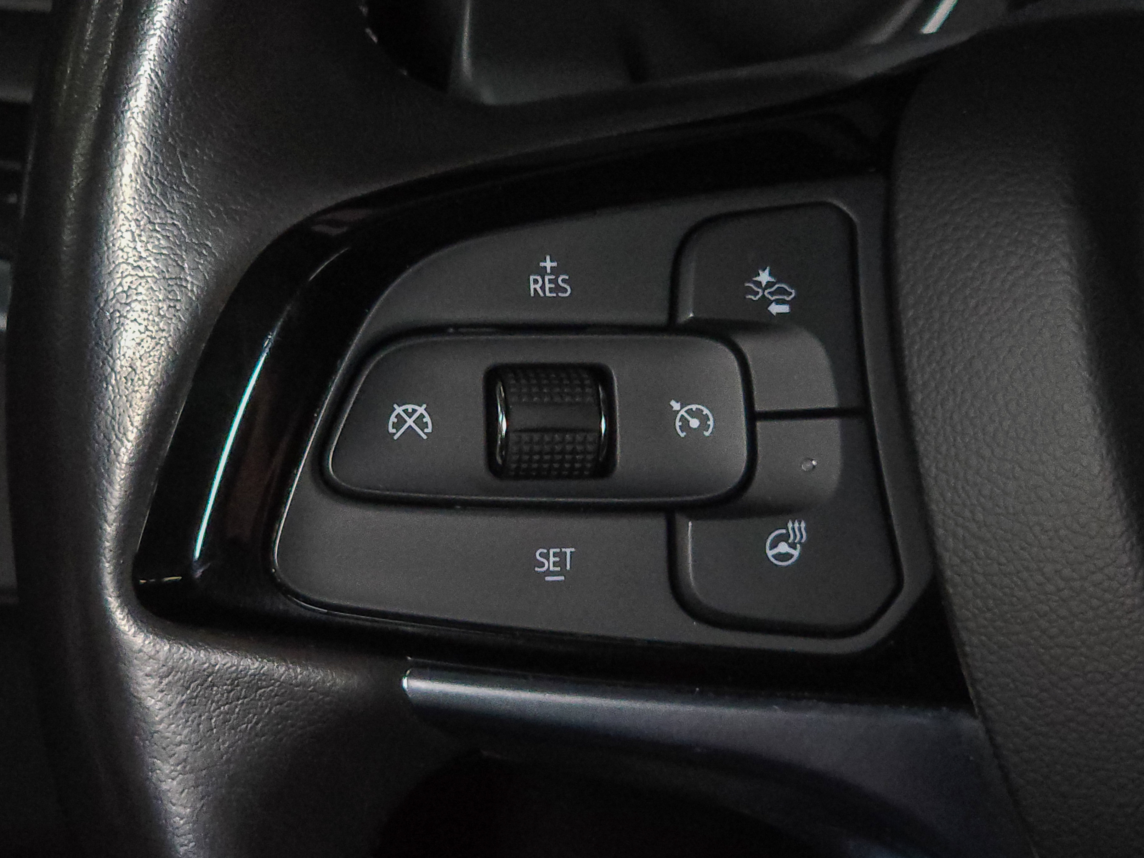 Used 2022 Buick Enclave Essence w/ Experience Buick Package image 26