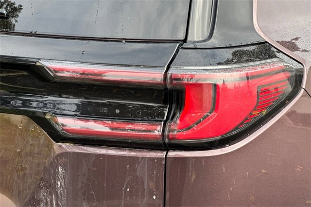 Used 2024 GMC Acadia Elevation image 50