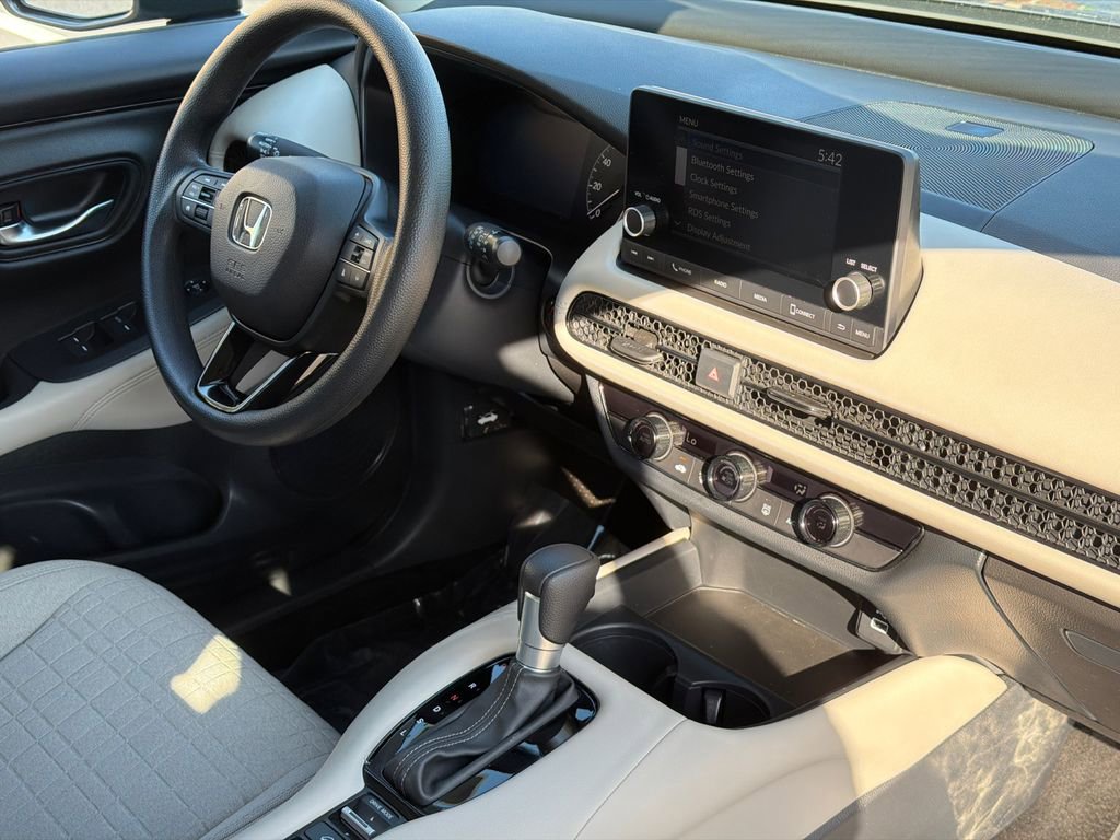 Used 2023 Honda HR-V LX image 8