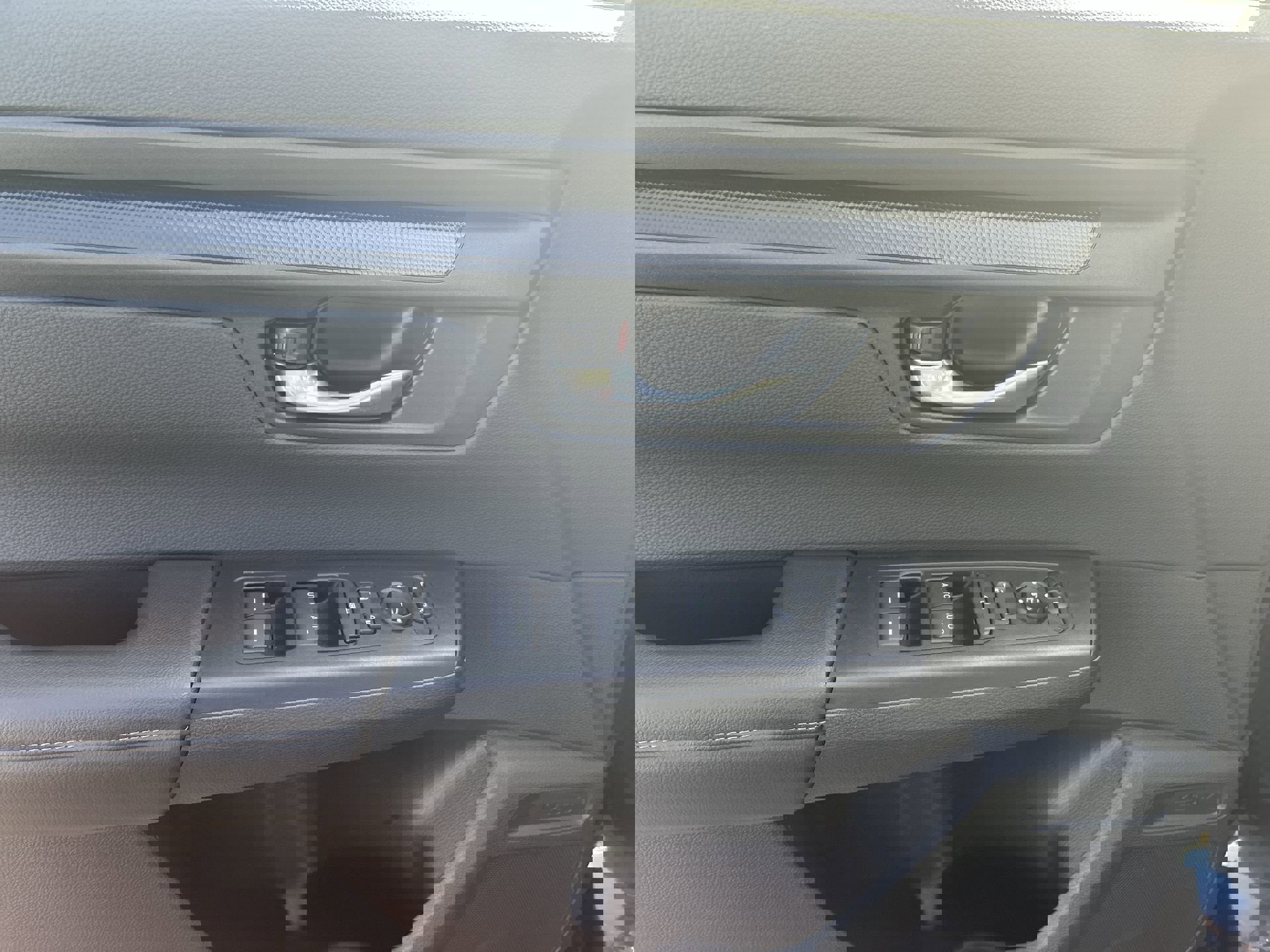 Certified 2025 Honda CR-V EX image 15