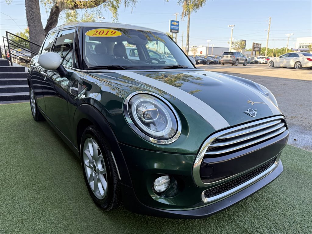 Used 2019 MINI Cooper 4-Door Hardtop FWD image 3
