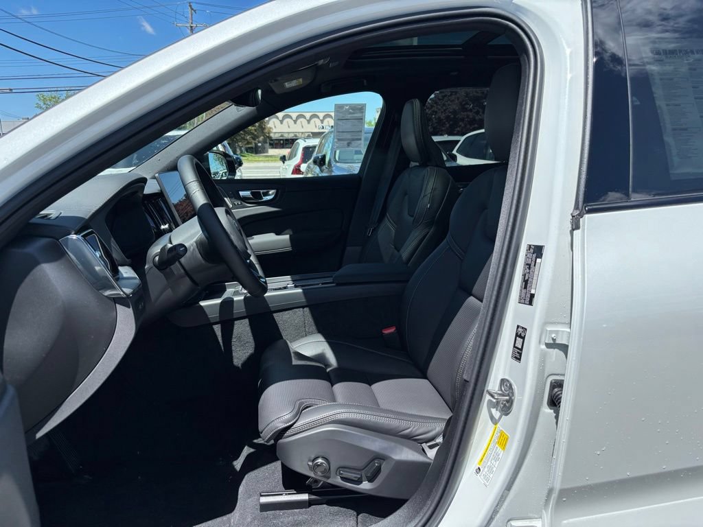 New 2026 Volvo XC60 T8 Ultra w/ Climate Package AWD/4WD image 15