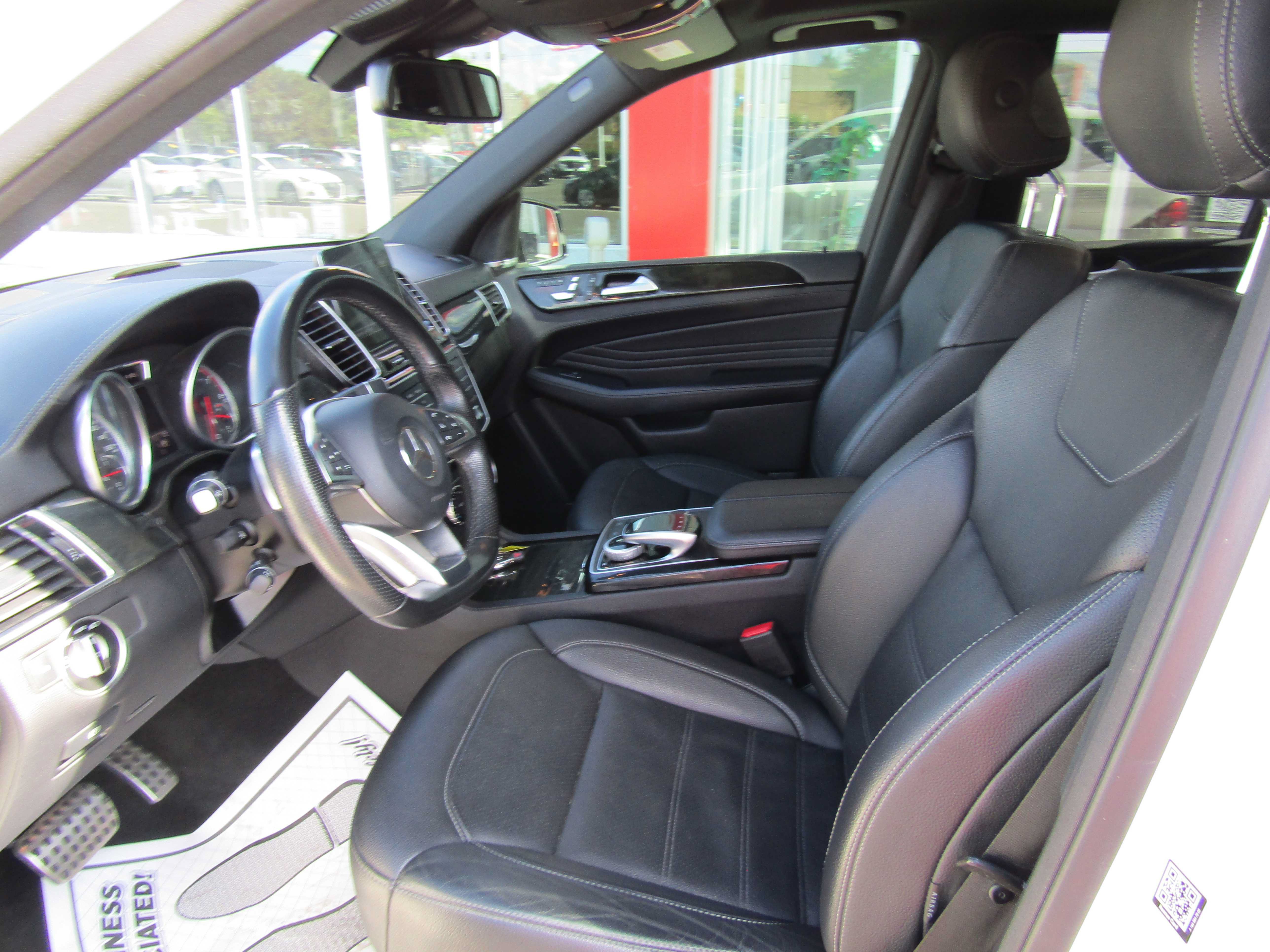 Used 2018 Mercedes-Benz GLE 43 AMG 4MATIC w/ Premium 3 Package image 9