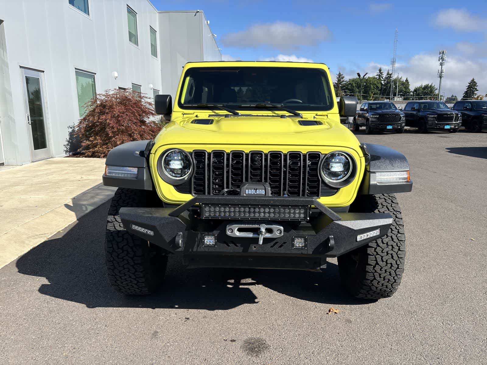 Used 2024 Jeep Wrangler Unlimited Rubicon w/ Technology Group AWD/4WD image 8