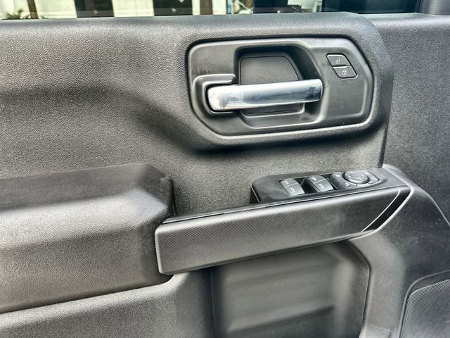 Used 2025 Chevrolet Silverado 2500 Custom w/ Custom Value Package image 15