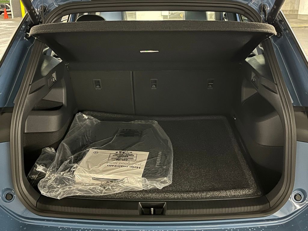 New 2026 Volkswagen Tiguan SEL R-Line image 38