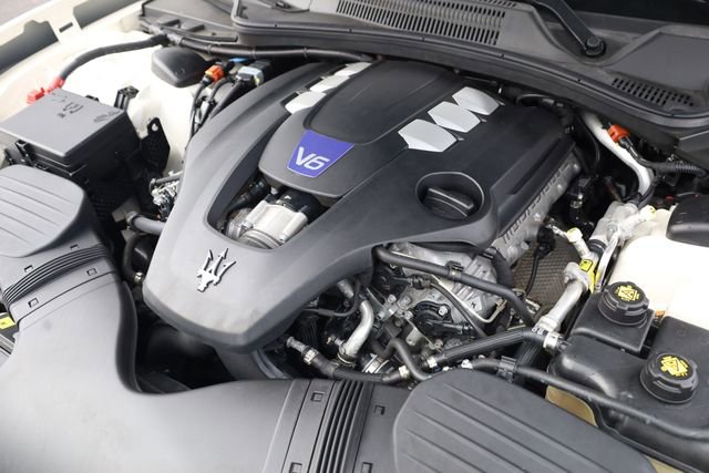 Used 2022 Maserati Ghibli Modena Q4 image 8
