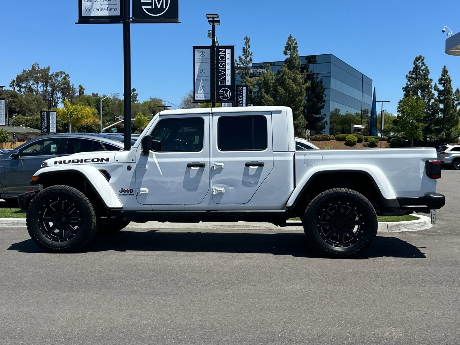 Used 2020 Jeep Gladiator Rubicon AWD/4WD image 6