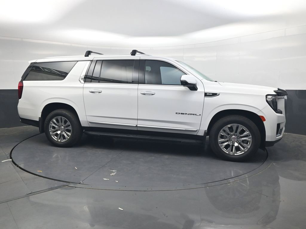 Used 2021 GMC Yukon XL Denali AWD/4WD image 4