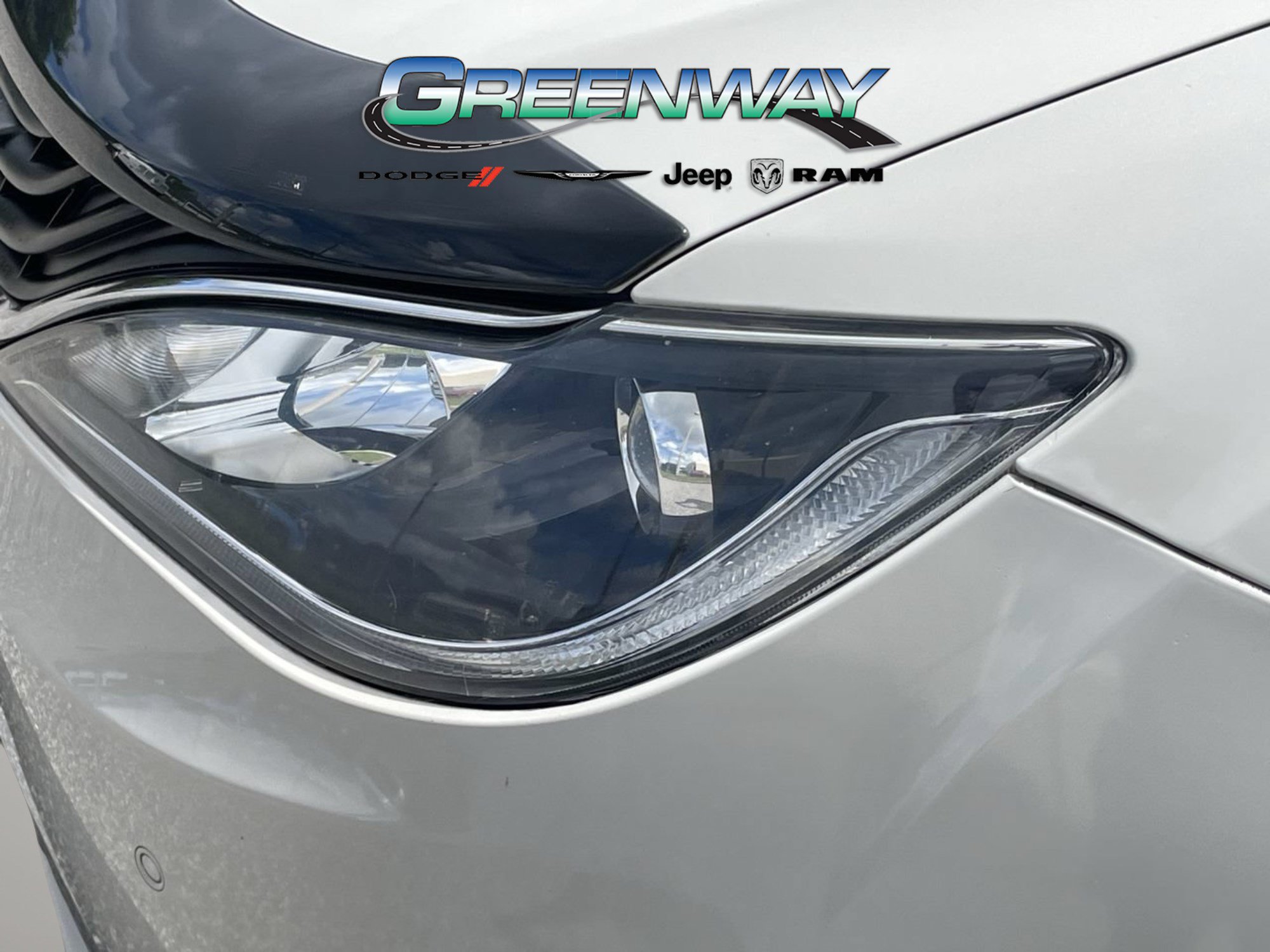 Used 2017 Chrysler Pacifica Platinum FWD image 6