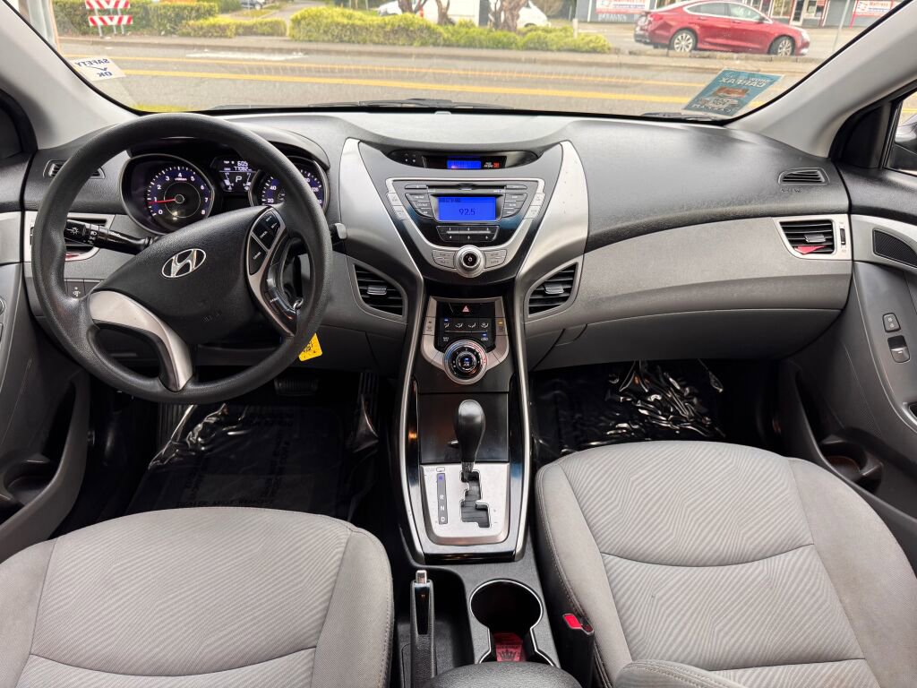 Used 2013 Hyundai Elantra GLS image 14