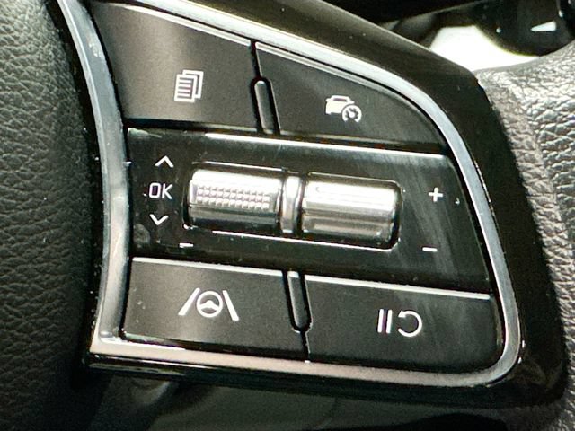 Used 2023 Kia Forte LXS w/ LXS Technology Package FWD image 10