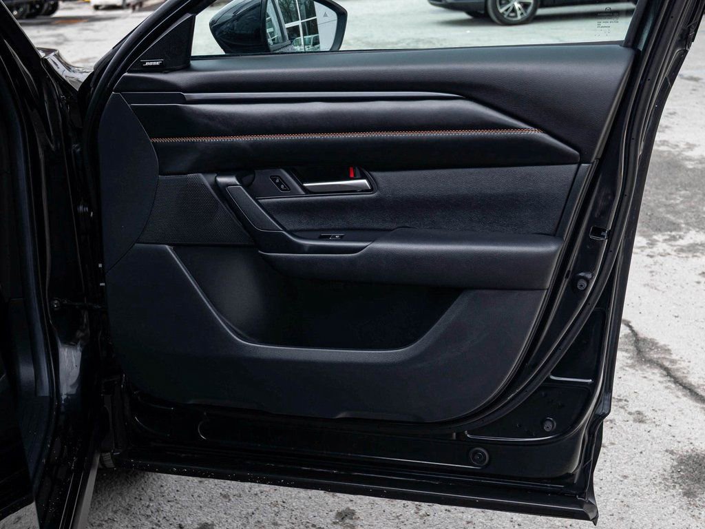 Used 2025 MAZDA CX-50 AWD 2.5 Hybrid w/ Premium Pkg image 13