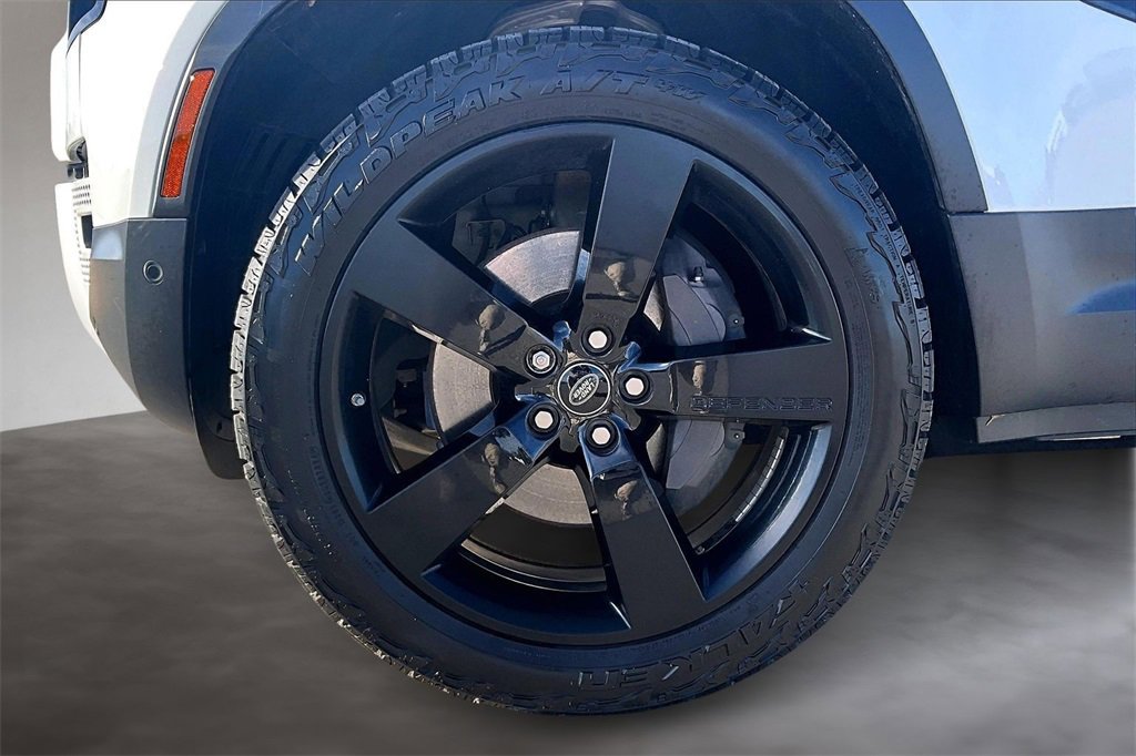 Used 2020 Land Rover Defender 110 HSE image 8