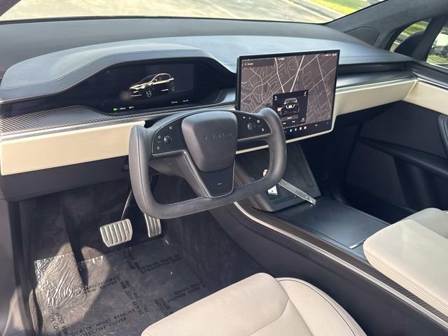 Used 2022 Tesla Model X Plaid image 6
