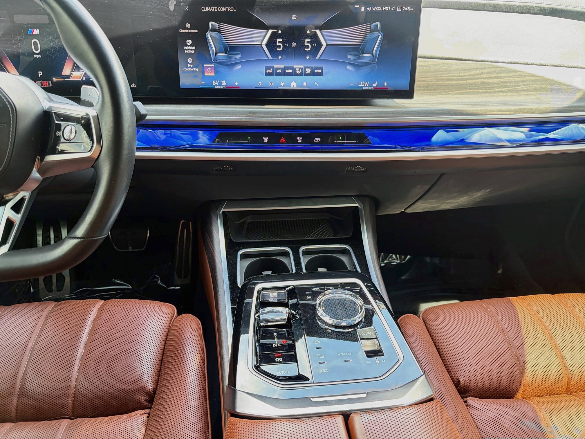 Used 2024 BMW 760i xDrive AWD/4WD image 19