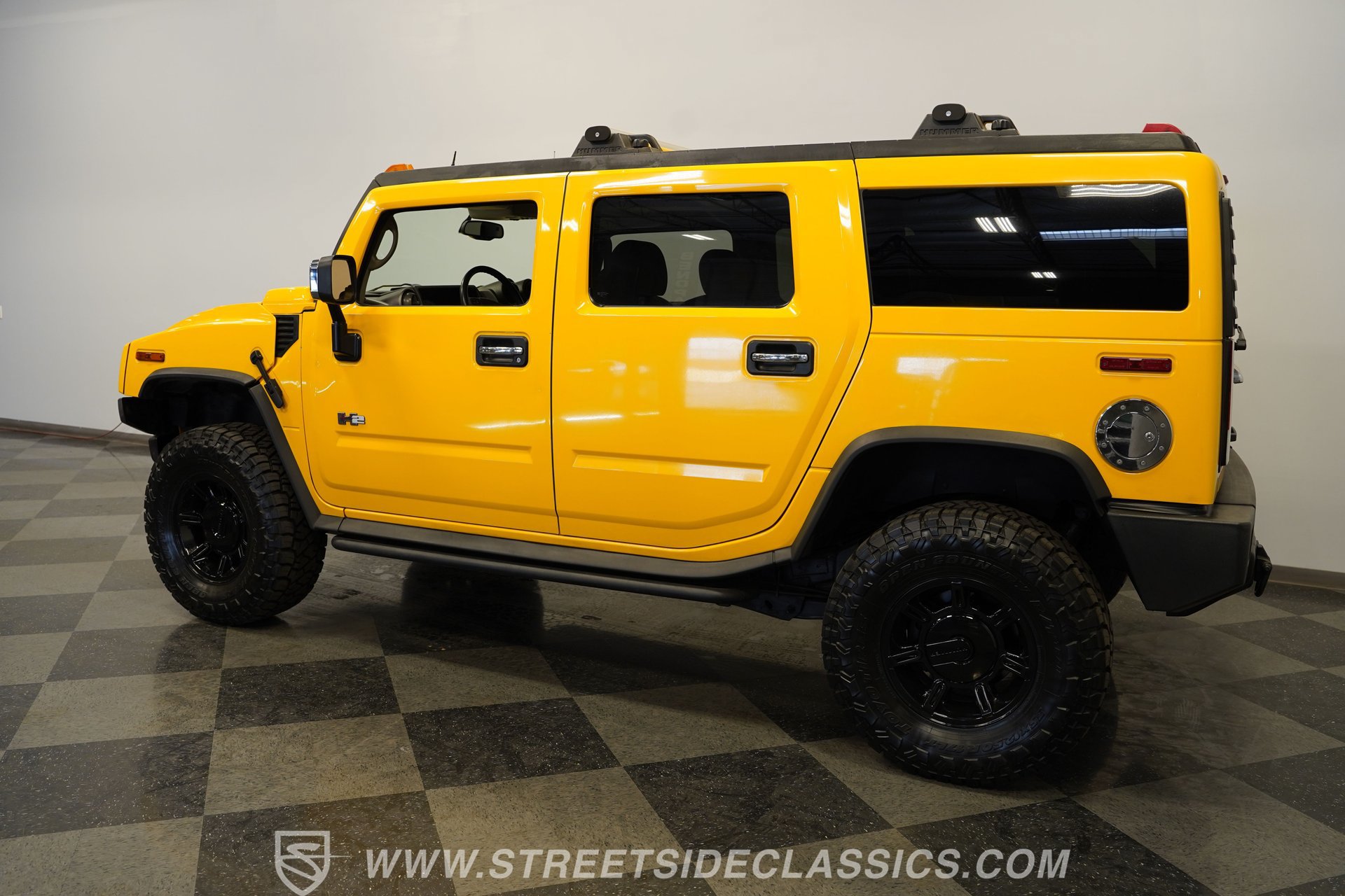 Used 2004 HUMMER H2 w/ Preferred Equipment Group AWD/4WD image 9