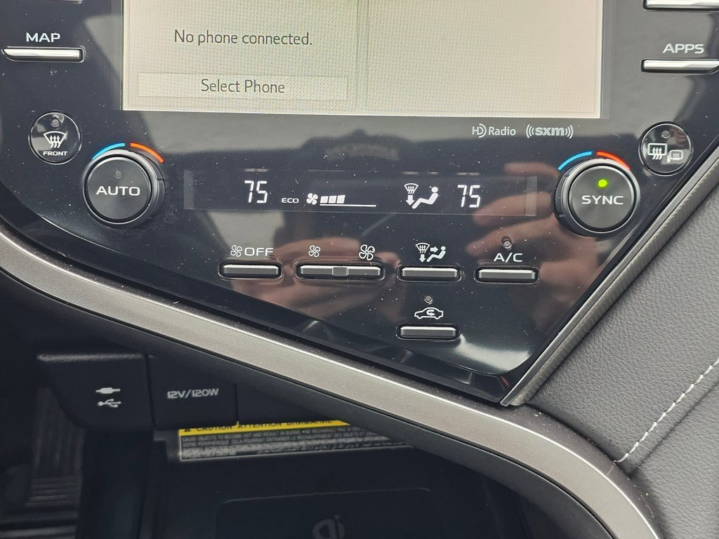 Used 2019 Toyota Camry XSE image 15