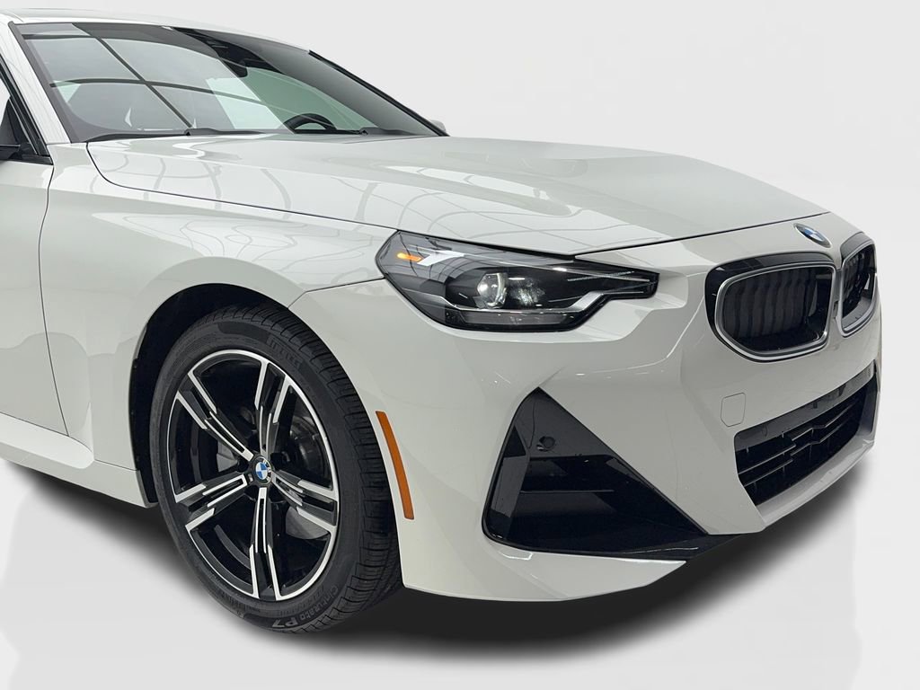 Used 2025 BMW 230i xDrive Coupe image 3