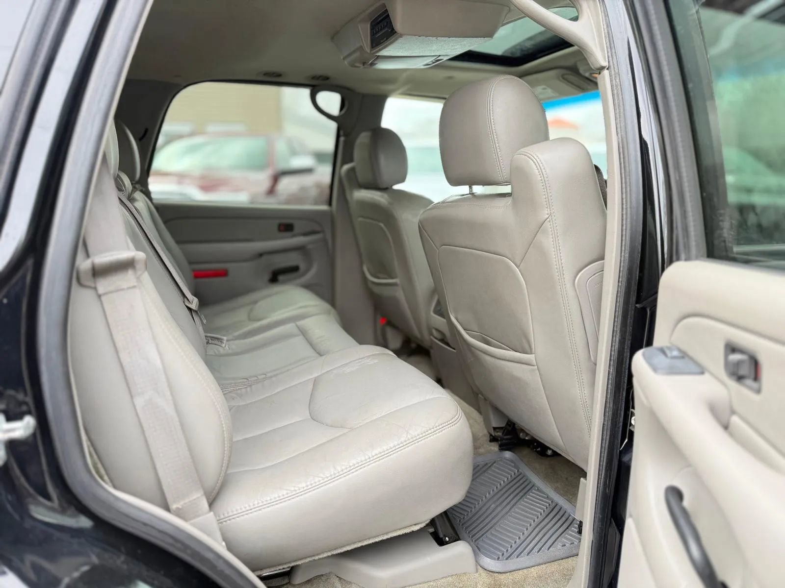 Used 2004 Chevrolet Tahoe Z71 w/ Z71 Preferred Equipment Group image 21