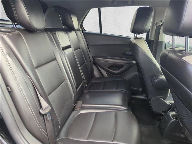 Used 2018 Chevrolet Trax Premier w/ Midnight Edition FWD image 26