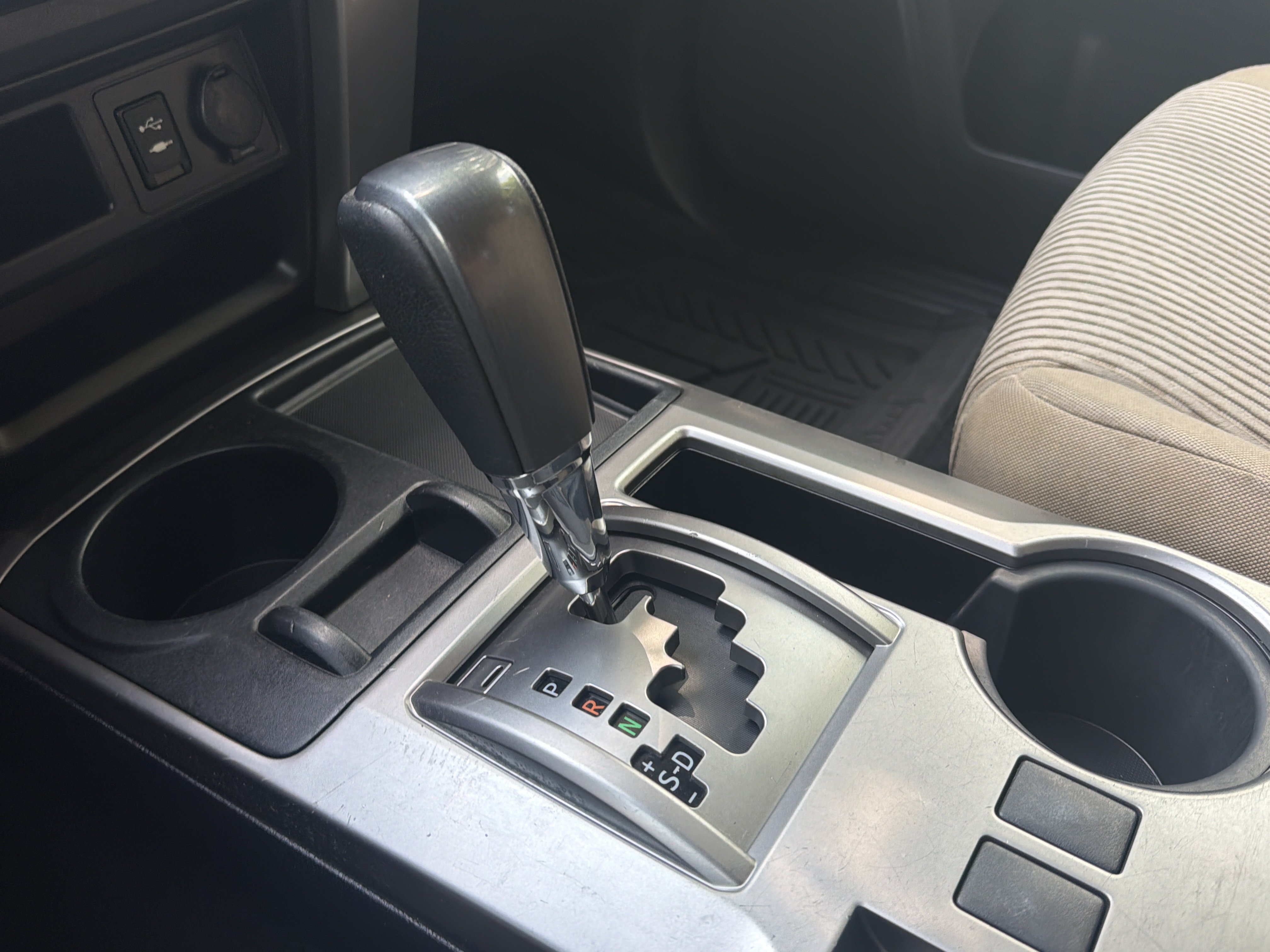 Used 2015 Toyota 4Runner SR5 RWD image 16