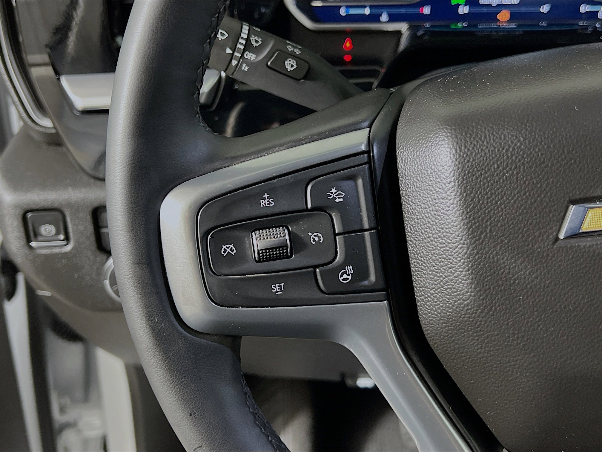 Used 2025 Chevrolet Silverado 2500 LT w/ Convenience Package image 18