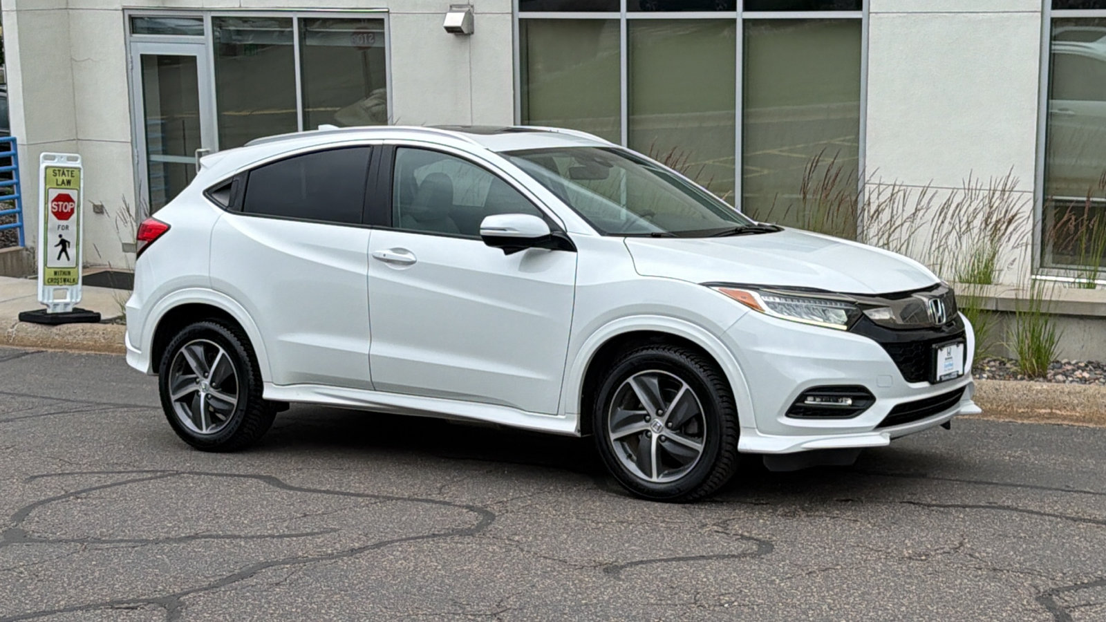 Certified 2019 Honda HR-V Touring image 1
