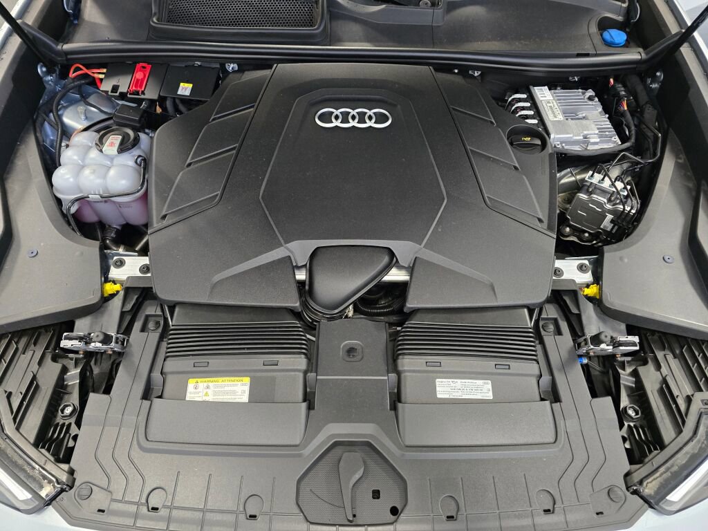 Used 2024 Audi Q8 Prestige w/ Prestige Package image 10