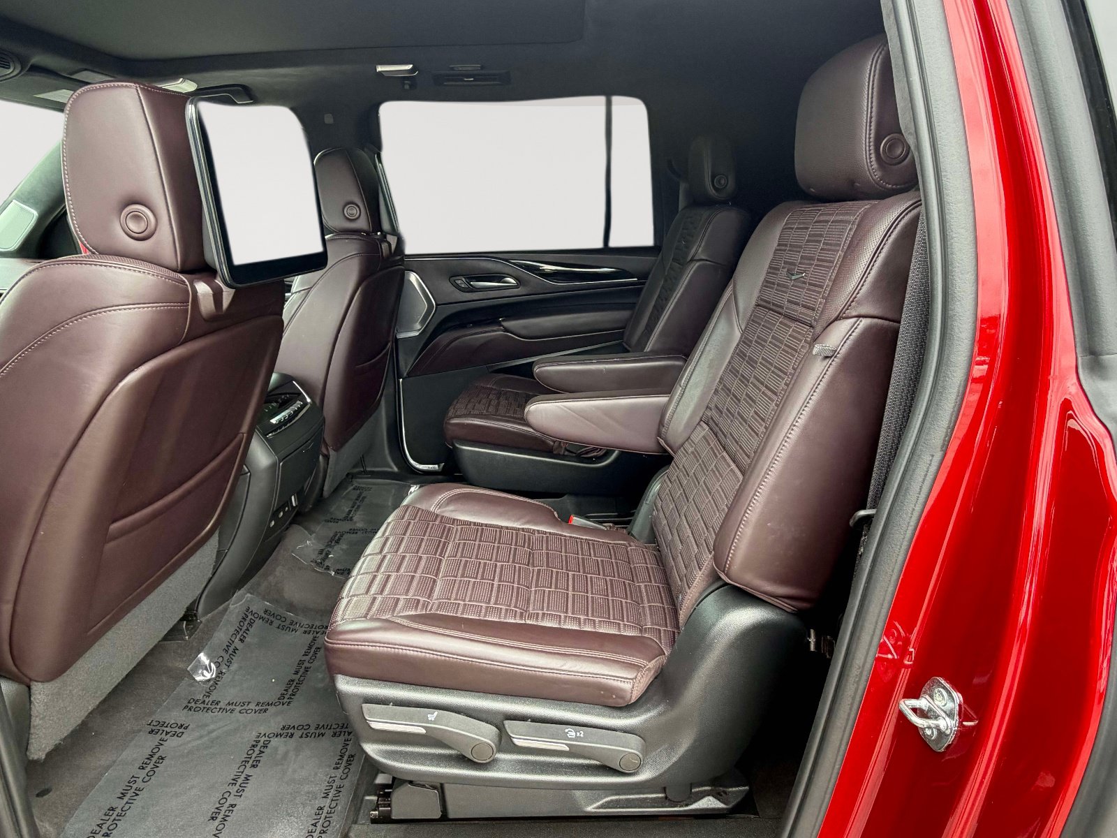 Used 2022 Cadillac Escalade ESV Sport Platinum AWD/4WD image 25